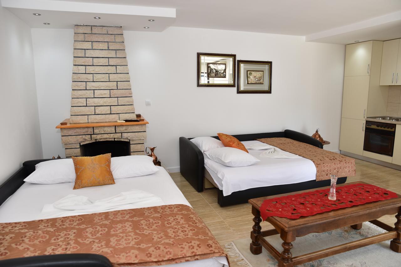 Guest House Evropa Улцинь Екстер'єр фото