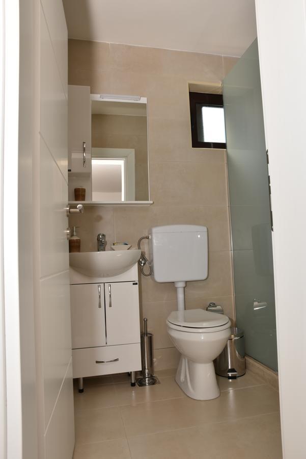 Guest House Evropa Улцинь Екстер'єр фото